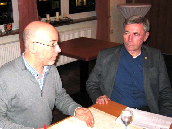 Parteivorsitzender Christoph Lembach und Fraktionsvor-sitzender Walter Linsin bei der Jahreshauptversammlung 2016